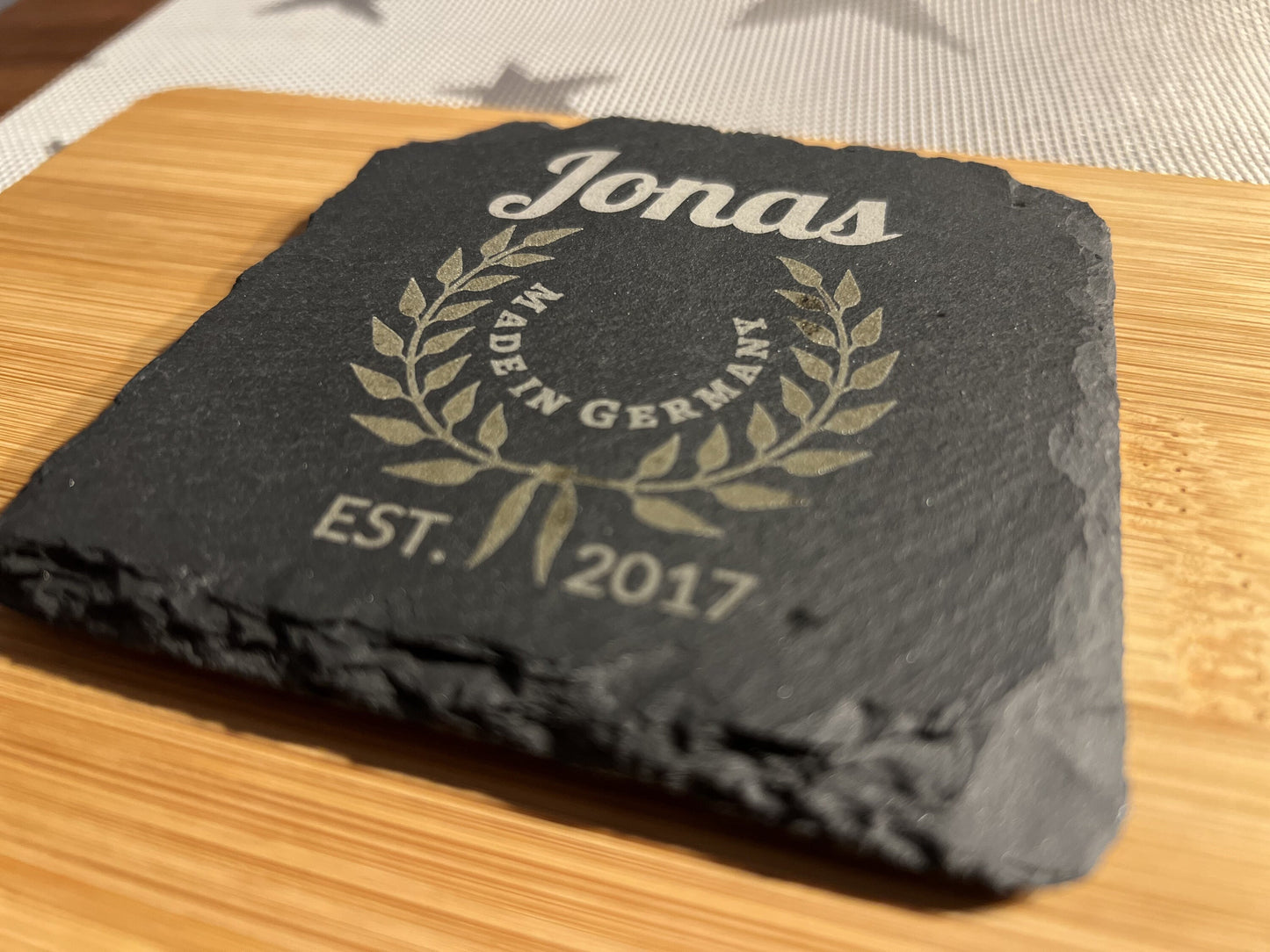 Personalisierter Schiefer Untersetzer – Individuelles Gastgeschenk mit Lasergravur