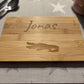 Personalisierte Frühstücksbrettchen Bambus mit Gravur Jonas und Krokodil-Motiv