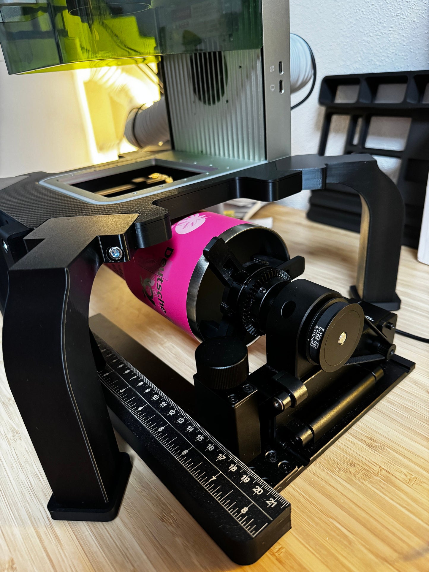 xTool F1 Riser XL – Extra Große Erhöhung für Größere Gravuren & RA2 Zubehör