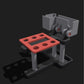 Xtool F1 Riser mit Chuck Tilt Jig zur Gravur großer Objekte, zeigt die Struktur und Funktionalität des Riser.