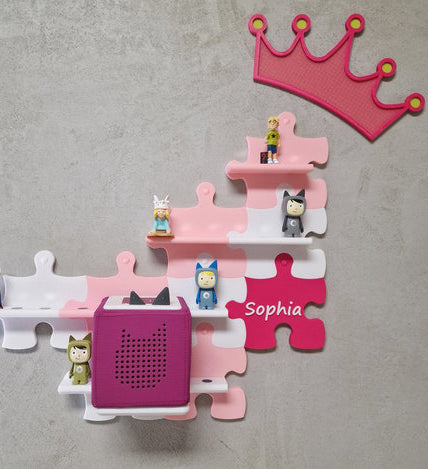 Tonie Regal Rosa mit Toniebox und Figuren, dekorativ für Kinderzimmer, in rosa und pinkem Design.
