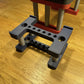 xTool F1 Riser Table – Erhöhungstisch für RA2, kompakte Struktur mit mehreren Löchern.
